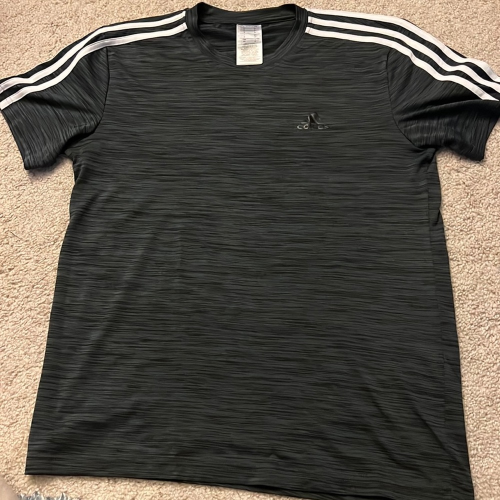 Athletic shirt
